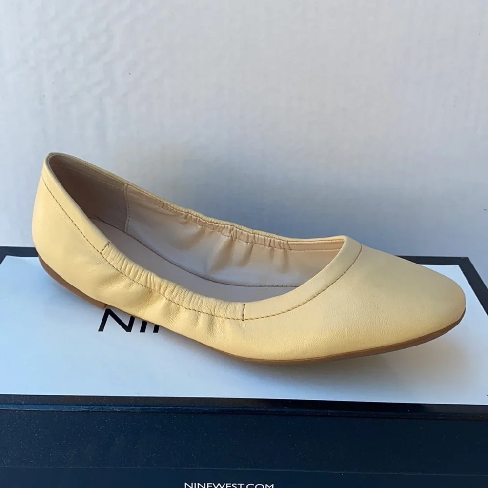 Nine west flats